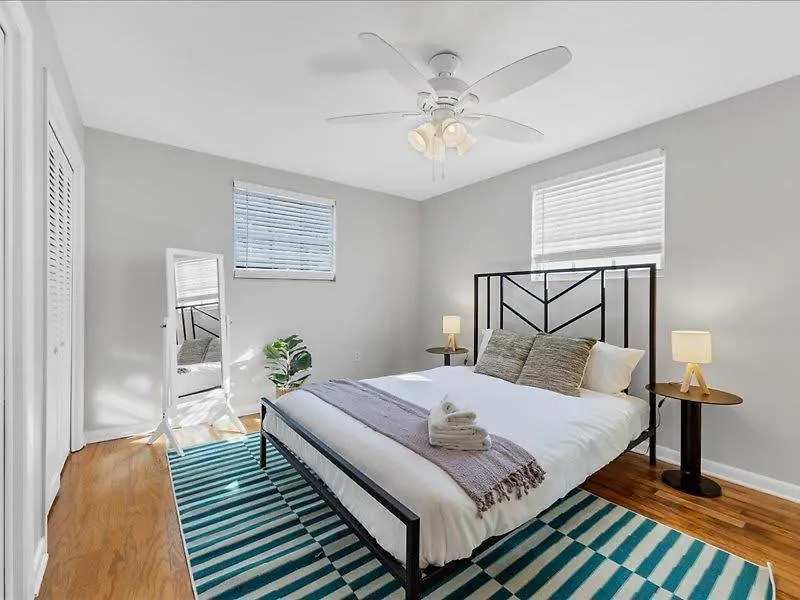 דירות טאמפה Designed And Cozy 1Br With Parking Near Stores